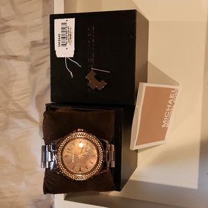 MICHAEL KORS WOMANS BROWN- lg runway watch- pearl face #5640